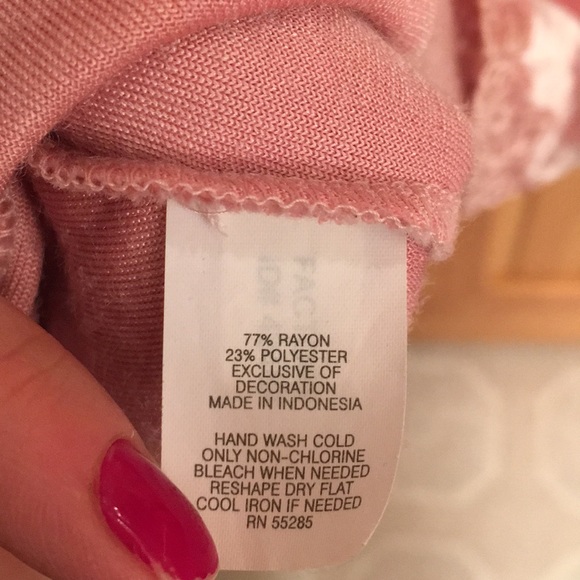 Soft pink Express lacy tank - Picture 3 of 6